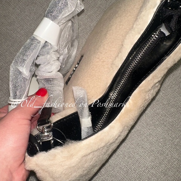 Price Firm - STAUD Shearling Valerie Bag - Picture 11 of 12